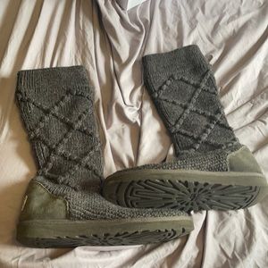 Argyle sweater Ugg’s